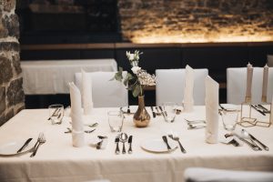 Hochzeitskathi - Schloss Steinburg Dekoration der Tische