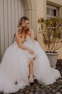 Hochzeitskathi - Burg Arnstein Brautpaarbilder geeting ready